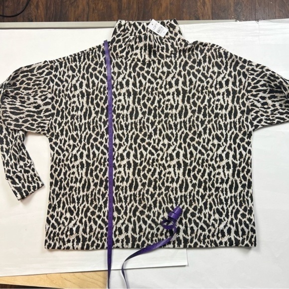 Loft Turtle Neck Animal Print Sweater - Picture 5 of 10